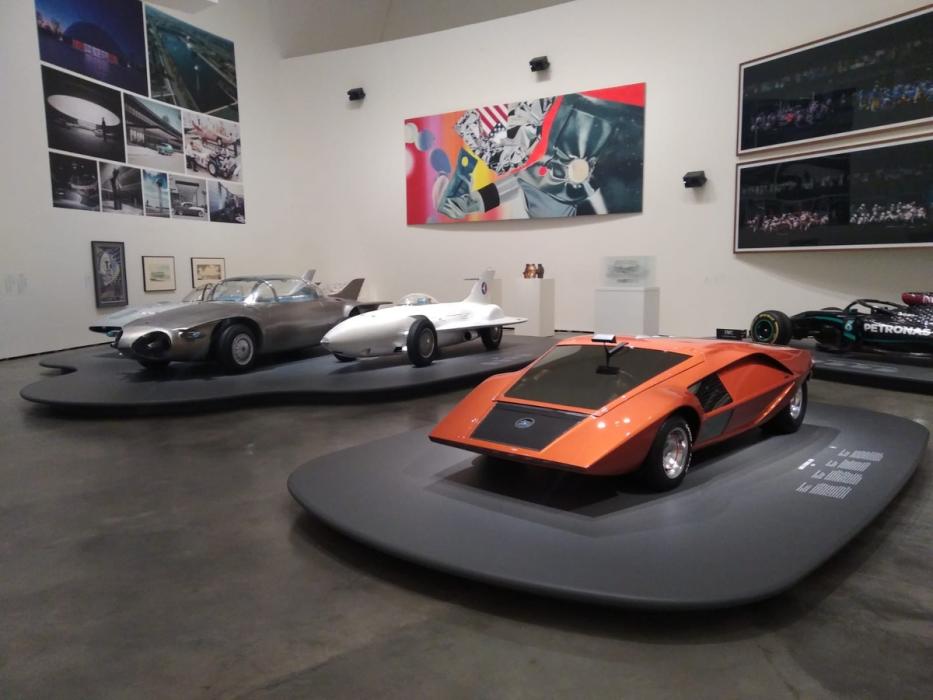 exposición de coches